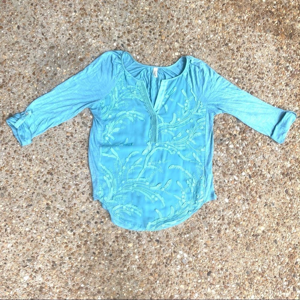 Anthropologie Tiny Embroidered Roll Tab Blouse Size  XS